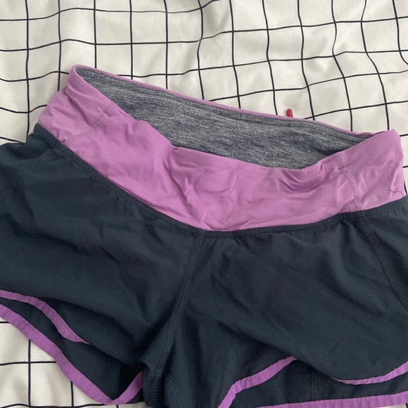 grey and purple lululemon shorts - Picture 1 of 2